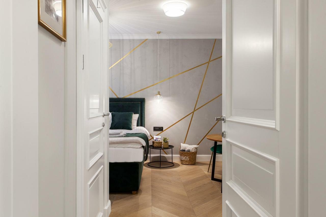 King Sobieski Apartments By Oneapartments 소포트 외부 사진