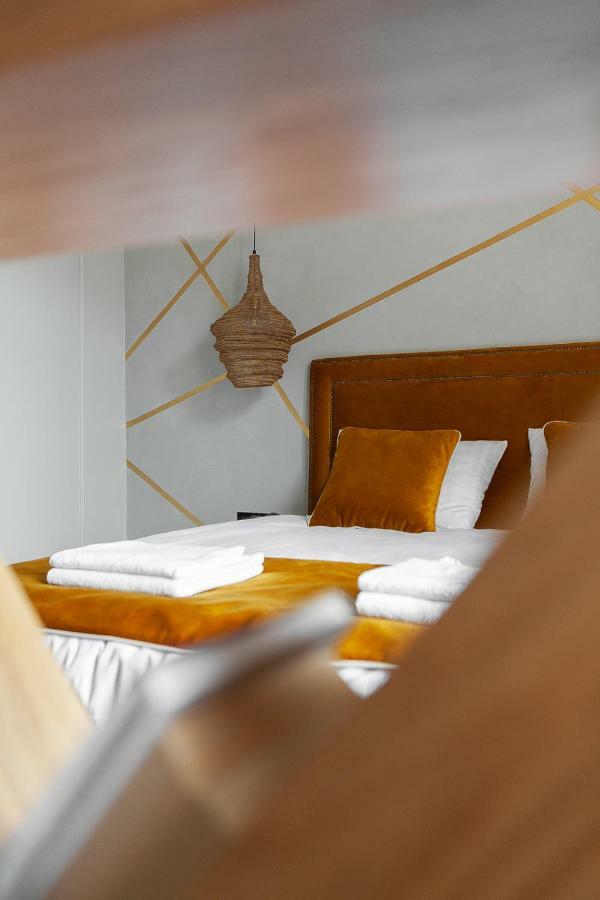 King Sobieski Apartments By Oneapartments 소포트 외부 사진
