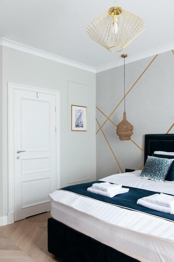 King Sobieski Apartments By Oneapartments 소포트 외부 사진