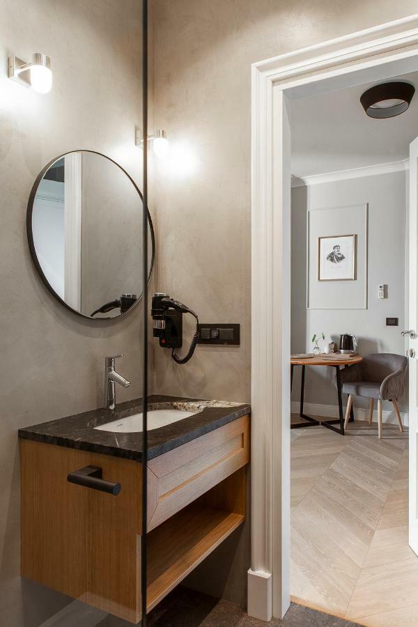 King Sobieski Apartments By Oneapartments 소포트 외부 사진