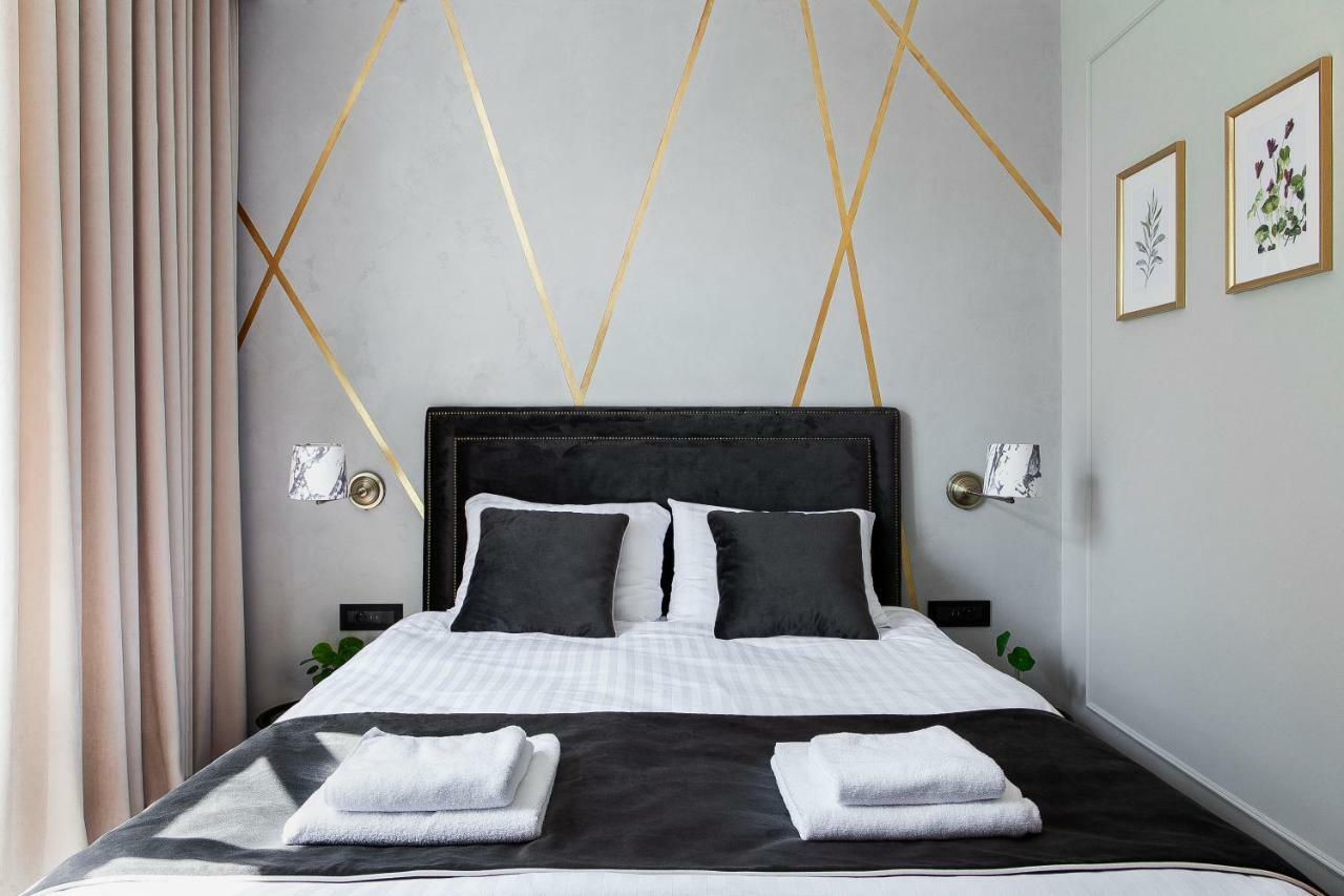 King Sobieski Apartments By Oneapartments 소포트 외부 사진